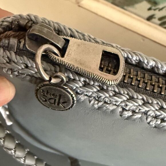 NWT The Sak Womens Leather Top Crochet Trim Zip Vita Wristlet Dusty Blue OS - Picture 5 of 10